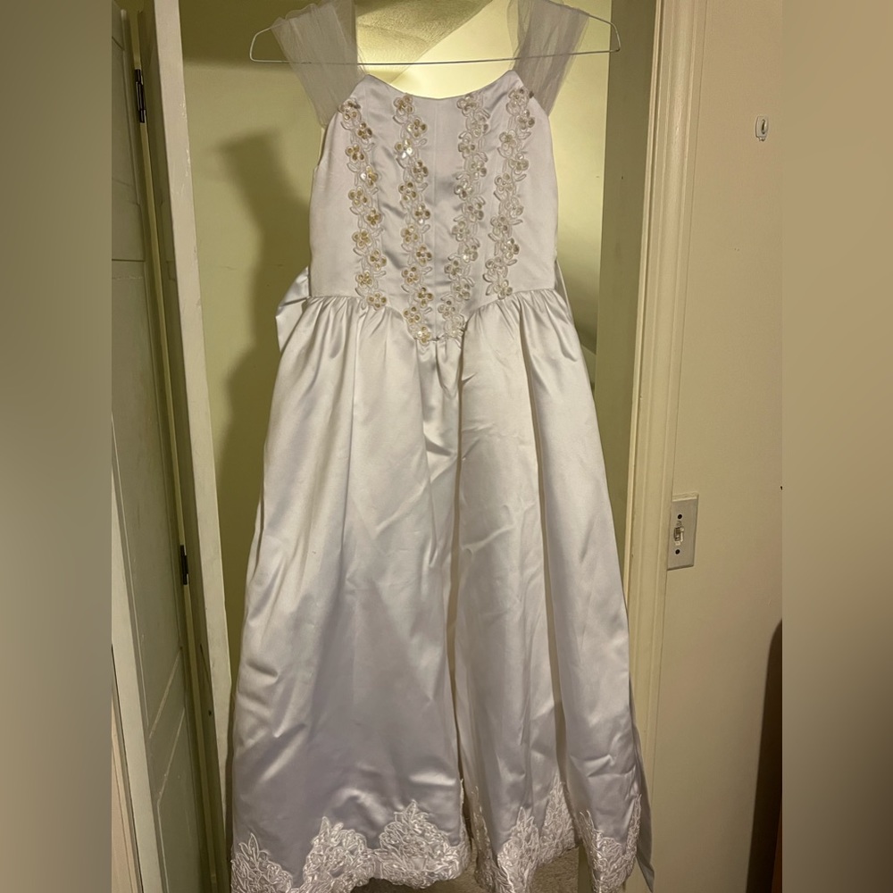 A First communion gown dress size 12 from StoryBook Heirlooms